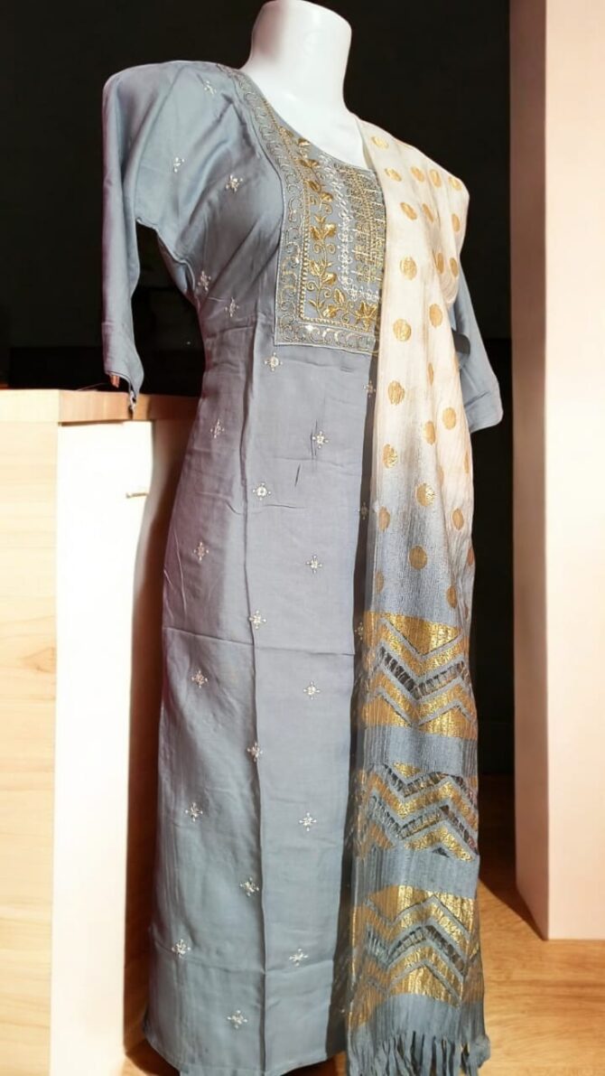 Reyon Work Three Piece Salwar Suit