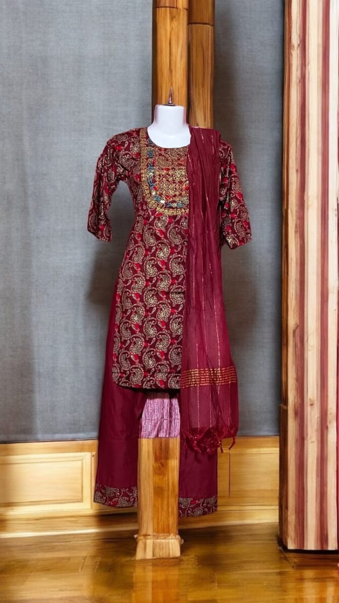 Reyon Foil Three Piece Salwar Suit