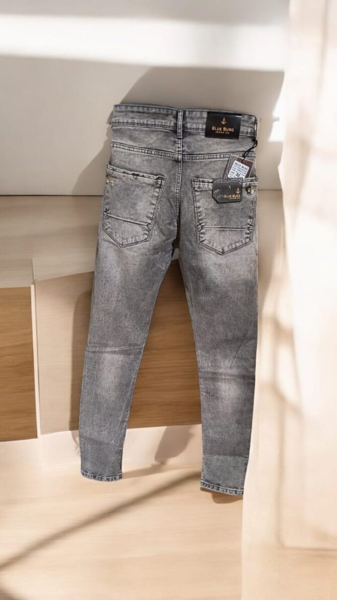 Blueberg Washed Jeans